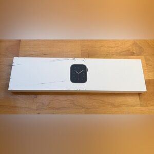 Apple Watch SE 44MM Space Gray Aluminum Case GPS Empty Box Only